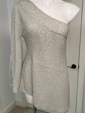 Moda International One-Shoulder Grey Sequin Top Small